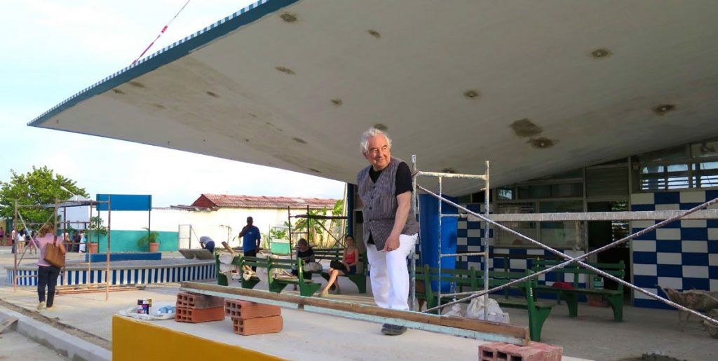 Daniel Buren en La Habana, 2015. Foto: Paola Martínez Fiterre.