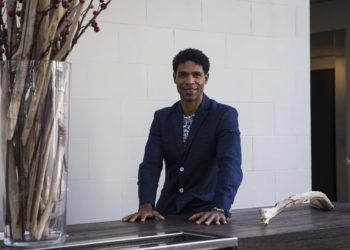 El bailarín y coreógrafo cubano Carlos Acosta, fundador de la compañía Acosta Danza y que durante 17 años fue estrella del Royal Ballet de Londres, debutará en España, el jueves 17, en la clausura del 31 Festival Castell Peralada. Foto: Quique García / EFE.