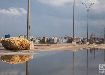 Malecón dos días después de Irma. Foto: Claudio Pelaez Sordo.