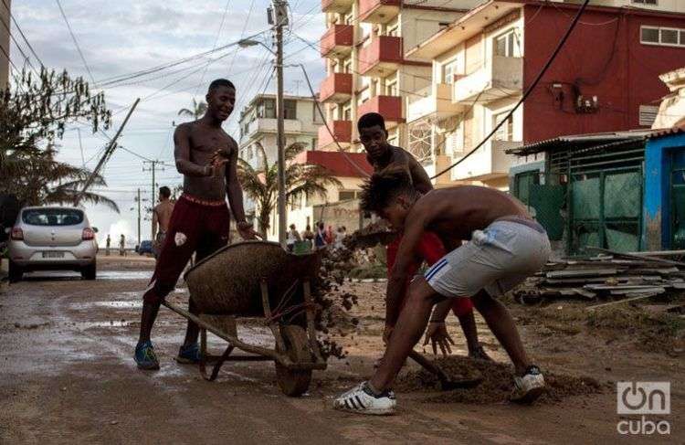 En el Vedado, después de Irma. Foto: Buen Ayre Visual.