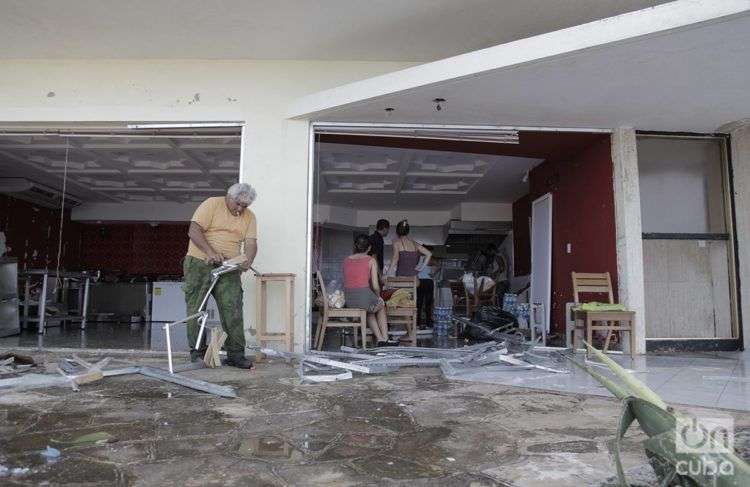 Huellas del huacán Irma en La Habana. Foto: Claudio Pelaez Sordo.