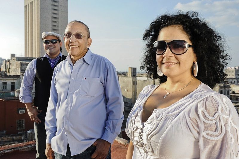 Lele, Juan Formell y Yeny en La Habana.