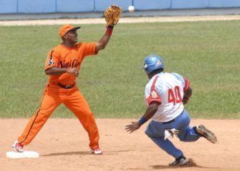 Eduardo Paret brilló como torpedero de los equipos de Villa Clara y Cuba. Foto: cvilchesmonzon.wordpress.com.