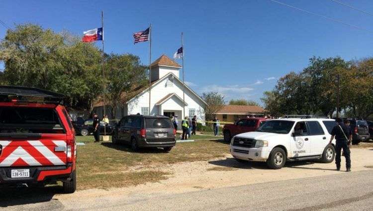 Primera Iglesia Bautista en Sutherland Springs, a unos 65 kilómetros al este de San Antonio, Texas. Foto: Reuters