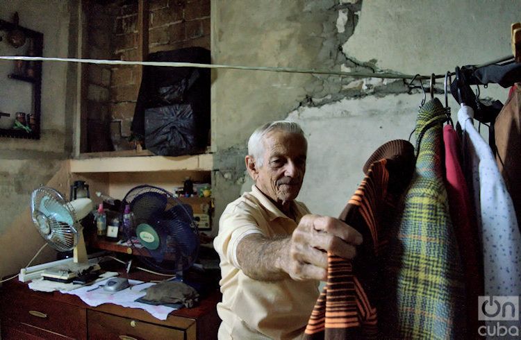 Interior de una cuartería. Foto: Otmaro Rodríguez.