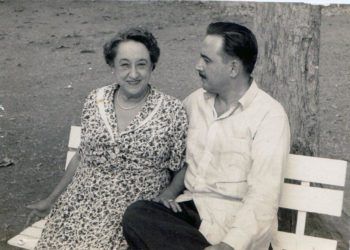 Eliseo Diego y su madre, Berta Fernández Cuervo y Giberga. Foto: Archivo familiar.