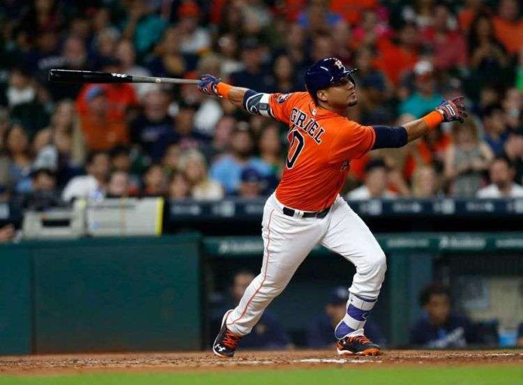 Yuli Gurriel llegó a la Serie Mundial con los Astros de Houston. Foto: Karen Warren / Houston Chronicle.