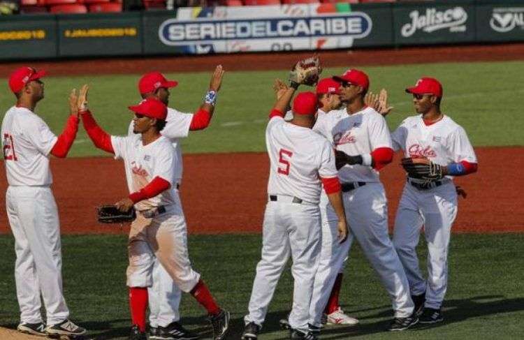 Juego entre Alazanes de Granma, de Cuba, y Caribes de Anzoátegui, de Venezuela, en la 60 Serie del Caribe de béisbol 2018. Estadio Panamericano de Jalisco, Guadalajara, México. Foto: Roberto Morejón / Periódico Jit.