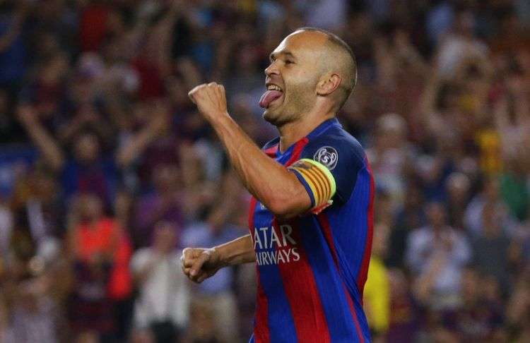 Andrés Iniesta pudiera regresar en tiempo para el duelo del Barcelona contra el Chelsea. Foto: Emilio Morenatti / AP.