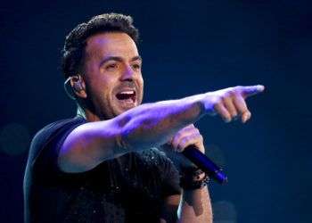 Luis Fonsi en el Festival Internacional de la Canción de Viña del Mar, el 21 de febrero de 2018. Foto: Esteban Félix / AP.