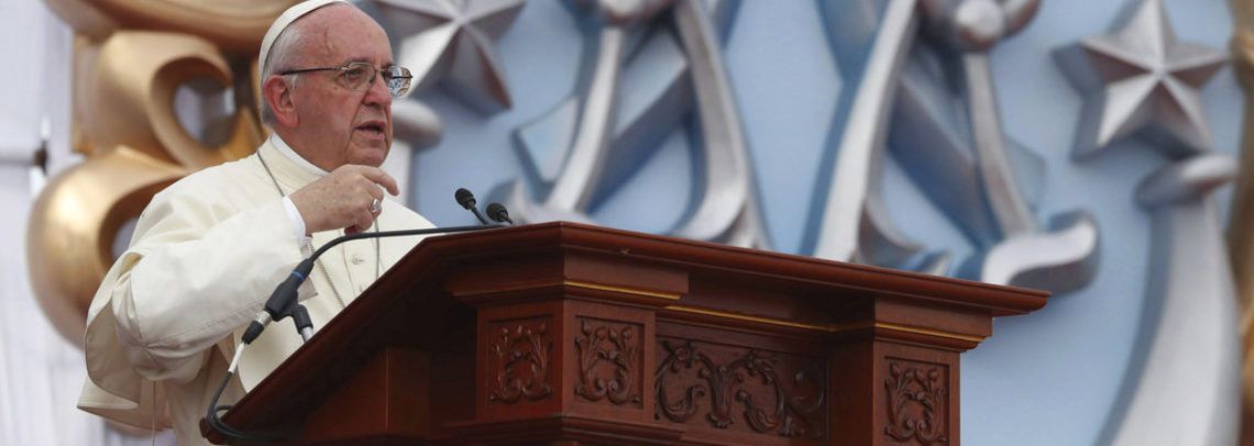 El papa Francisco oficia una misa en la capilla de Santa Marta, en el Vaticano este 16 de febrero de 2018. Foto: L'Osservatore Romano / Pool Photo vía AP.