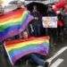 Activistas gays protestan en San Petersburgo, Rusia, el 1ro de mayo de 2018. Foto: Dmitri Lovetsky / AP.