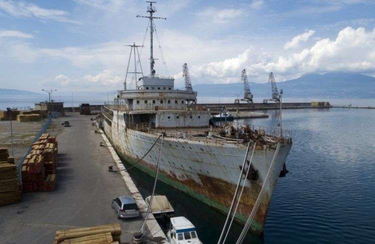 Foto del Galeb (Gaviota) anclado en Rijeka, Croacia. Foto: Darko Bandic / AP.