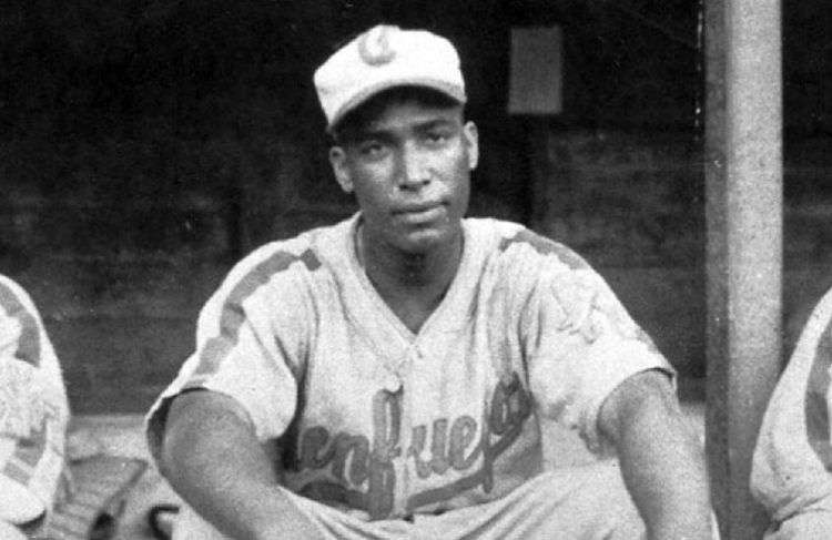 Martín Dihigo, "El Maestro" (con el uniforme del club Cienfuegos), imprescindible en cualquier equipo histórico de Matanzas y de Cuba. Foto: cubahora.cu.