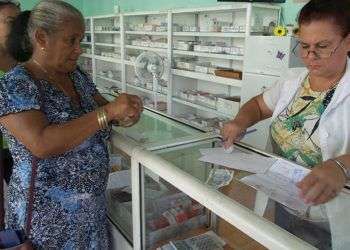 Imagen de archivo de una farmacia en Cuba. Foto: Juventud Rebelde / Archivo.