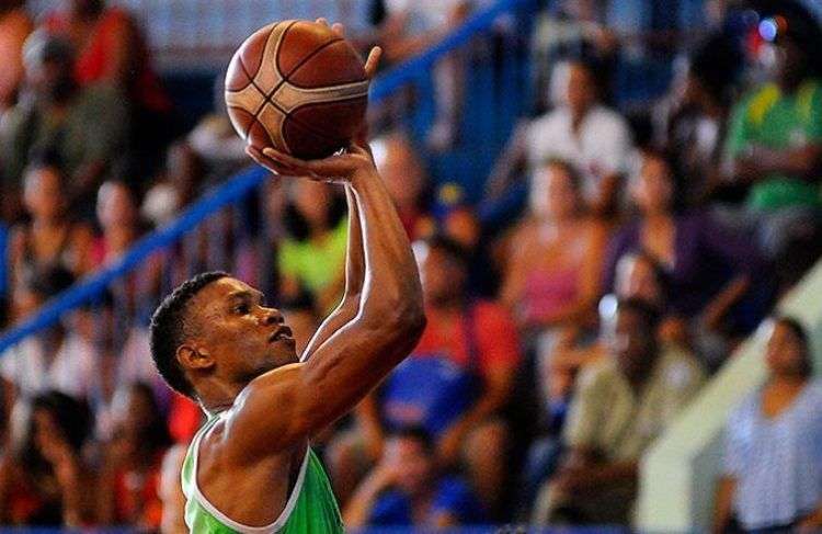 Elmis Reyes, jugador de Ciego de Ávila. Foto: invasor.cu.