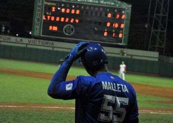 El estadio Julio Antonio Mella, de Las Tunas, fue una trampa mortal para los Leones de Industriales. Foto: Rey López / Periódico 26.