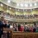 Pedro Sánchez, líder del PSOE, gana la moción de censura contra Mariano Rajoy y se convierte en presidente de España. Recibe aplausos en el Congreso de los Diputados. Foto: EFE.