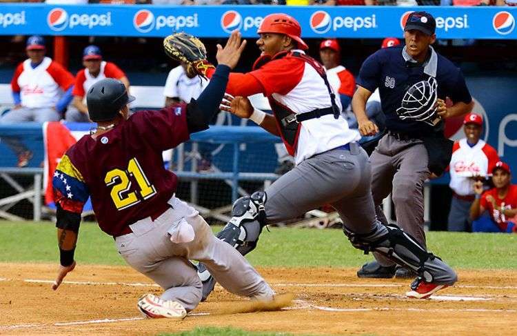 Los cubanos se despidieron de Venezuela con dos victorias en tres juegos y algunas deudas en su juego. Foto: Trabajadores.