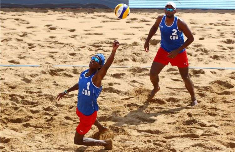 Los cubanos Sergio González y Nivaldo Díaz fueron eliminados en el torneo de voleibol de playa de Xiamen, China. Foto: Trabajadores / Archivo.