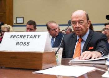 Foto de archivo del 12 de octubre de 2017, que muestra al secretario de Comercio estadounidense Wilbur Ross en una comparecencia en la cámara baja para informar sobre los preparativos para el censo 2020, en Washington. Foto: J. Scott Applewhite / AP / Archivo.