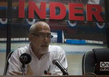 Antonio Becali, presidente del Instituto Cubano de Deportes, Educación Física y Recreación, en una conferencia de prensa sobre la participacion de Cuba en los Juegos Centroamericanos y del Caribe de Barranquilla, Colombia. Foto: Otmaro Rodríguez.