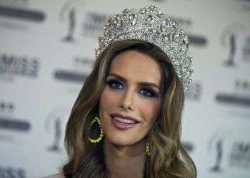 Angela Ponce, coronada Miss España el pasado 29 de junio, es la primera mujer transgénero que competirá en el Miss Universo. Foto: Paul White/AP.