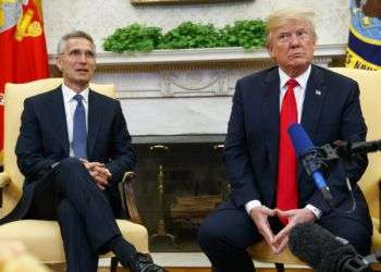 Donald Trump y Jens Stoltenberg, secretario general de la OTAN. Foto Evan Vucci/AP.