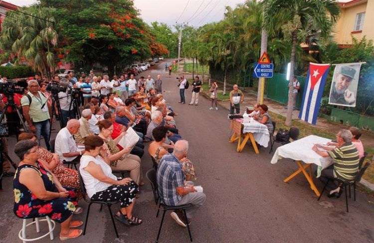 Asamblea de discusión del proyecto de nueva Constitución de Cuba, el 13 de agosto de 2018, en La Habana. Foto: Yander Zamora / EFE.