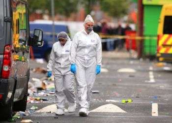 La escena después de la balacera en un festival caribeño en Manchester, Inglaterra el 12 de agosto de 2018. Foto: Peter Byrne / PA vía AP.