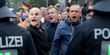 Manifestantes de ultraderecha en Chemnitz, Alemania. Foto: Martin Divisek / EPA / EFE.