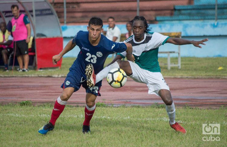 Partido entre Cuba y Turcas y Caicos, en la Liga de las Naciones de la Concacaf, e el Estadio Pedro Marrero de La Habana. Foto: Otmaro Rodríguez / Archivo.