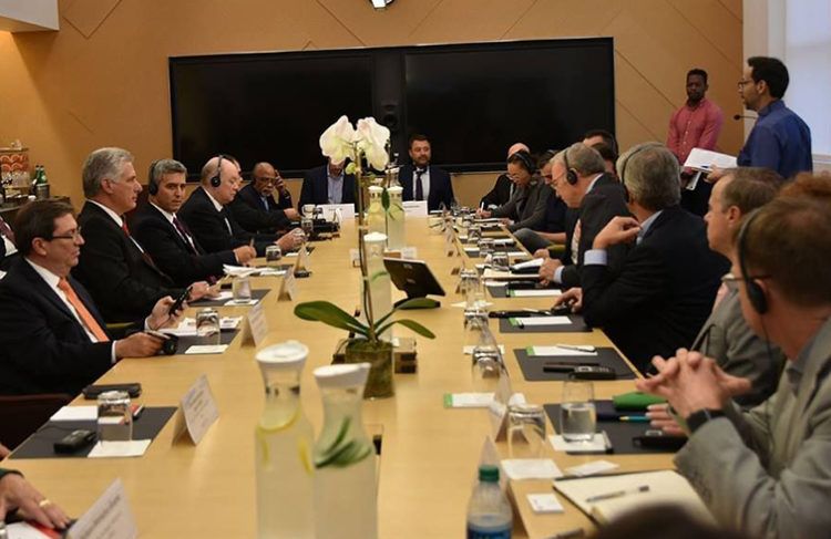 Miguel Díaz-Canel se reunió con directivos de empresas tecnológicas de Estados Unidos en la sede de Google en Nueva York, 24 de septiembre de 2018. Foto: Estudios Revolución / Cubadebate.