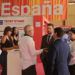 Empresarios y visitantes conversan en el pabellón de España en la Feria Internacional de la Habana Fihav 2018. Foto: Yander Zamora / EFE / Archivo.