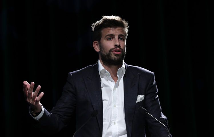 El defensor del Barcelona y fundador del grupo inversor Kosmos, Gerard Piqué, durante la presentación de la ciudad de Madrid como sede de la nueva Copa Davis para las próximas dos ediciones, el miércoles 17 de octubre de 2018. (AP Foto/Manu Fernández)