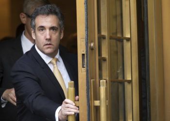 En esta fotografía de archivo del 21 de agosto de 2018, Michael Cohen, exabogado del presidente Donald Trump, se retira de una corte federal en Nueva York. Foto: Mary Altaffer / AP / Archivo.