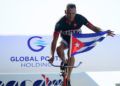 Banderas de Cuba y de otros paises en el Marabana . Foto: Otmaro Rodríguez