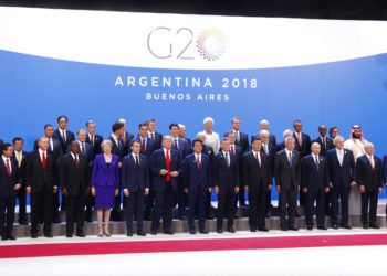 Líderes mundiales participan en la foto de familia de la cumbre del G20 en Buenos Aires, el viermes 30 de noviembre de 2018. (AP Foto/Pablo Martinez Monsivais)