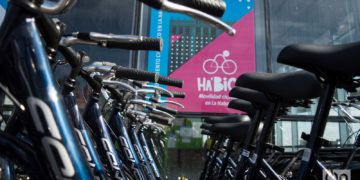 Desde este 24 de noviembre, funciona Ha'Bici, el primer sistema de bicicletas públicas de La Habana. Foto: Otmaro Rodríguez.