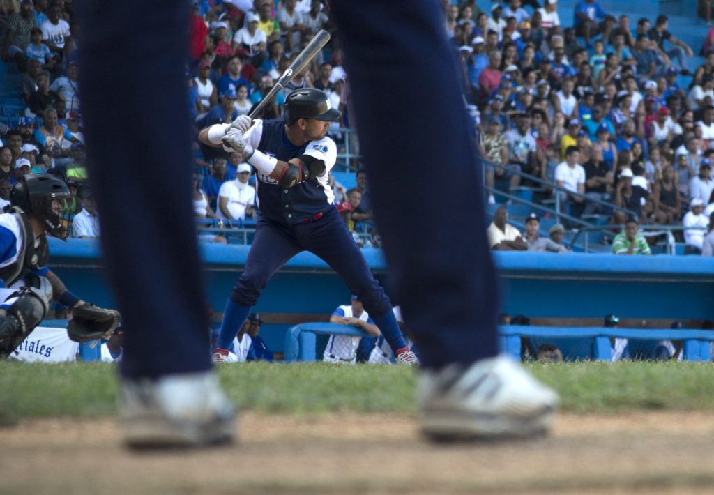 A pesar de ganarle el último juego a Industriales, los holguineros siguen en el sótano y con pocas opciones de clasificación. Foto: Otmaro Rodríguez