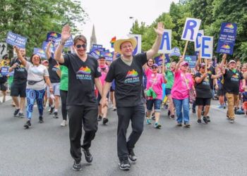 El candidato demócrata de Colorado, Jared Polis, se convirtió en el primer hombre abiertamente gay electo a gobernador de cualquier estado de los Estados Unidos.