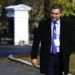 Jim Acosta de CNN atraviesa la entrada del jardín norte durante su regreso a la Casa Blanca en Washington, el viernes 16 de noviembre de 2018. Foto: Manuel Balce Ceneta / AP.