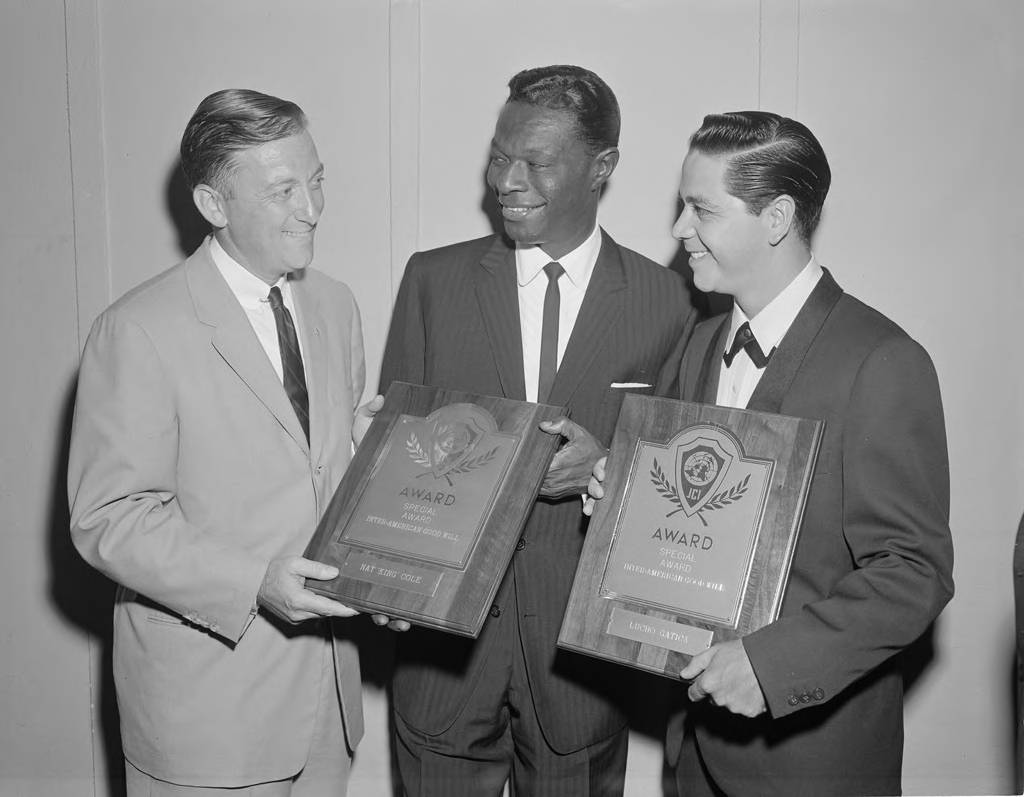 Nat King Cole y Lucho Gatica. Foto: Otto Rothschild.