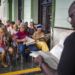 En esta imagen, tomada el 30 de septiembre de 2018, un grupo de vecinos participa en un foro público sobre una reforma constitucional en La Habana. Foto: Desmond Boylan / AP.