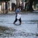 Inundaciones en la parte baja de la zona occidental de la Habana. Foto: Otmaro Rodríguez