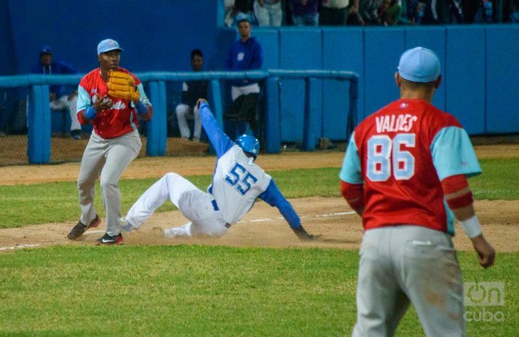 Ciego de Ávila se ha colocado por delante de Sancti Spíritus e Industriales, pero todavía deberá sortear los peligros del fin de semana contra Villa Clara. Foto: Otmaro Rodríguez