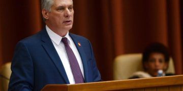 Presidente Miguel Diaz-Canel durante la sesión plenaria hoy en el Parlamento. Foto: Omara García / EPA / EFE.