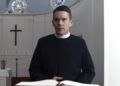 Ethan Hawke en una escena de "First Reformed". (A24 vía AP)