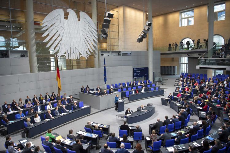 Fotografía de archivo del 21 de noviembre de 2018 de la canciller alemana Angela Merkel en Bundestag. Foto: Ralf Hirschberger/dpa vía AP.