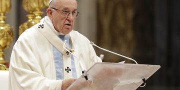 El papa Francisco durante la homilía de la misa de Año Nuevo, en la basílica de San Pedro, en el Vaticano, el 1 de enero de 2019. Foto: Andrew Medichini / AP.